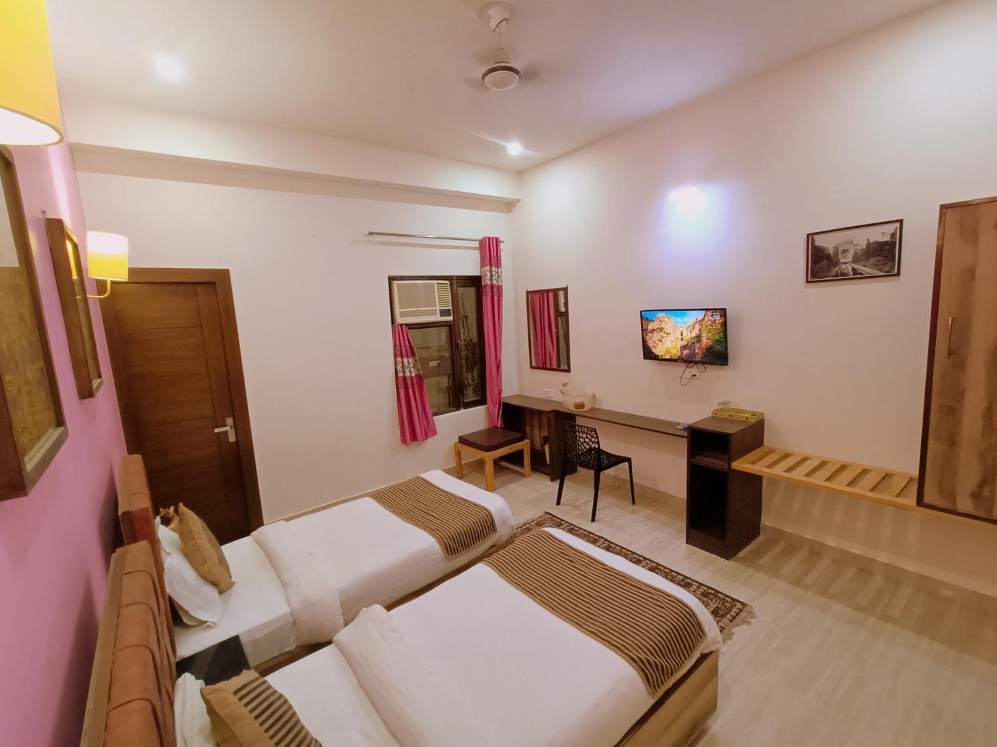 The Hideout Agra - Homestay Near Taj エクステリア 写真